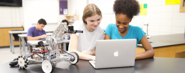 Where Grit Meets Gears: Lessons from Robotics Competitions