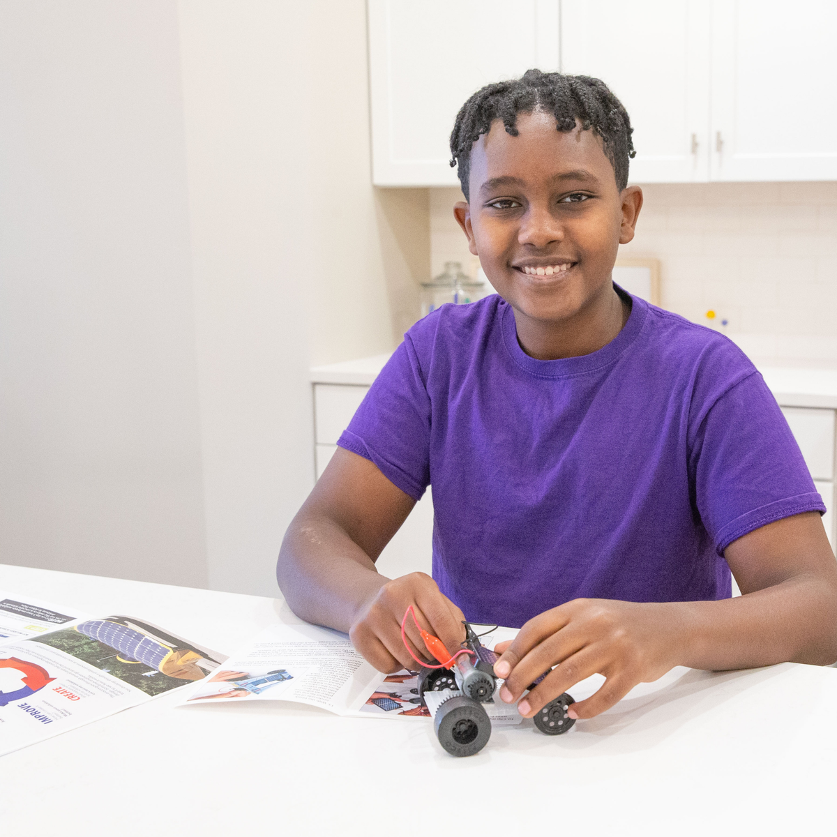 SunEzoon Solar Car Kit | Pitsco Education
