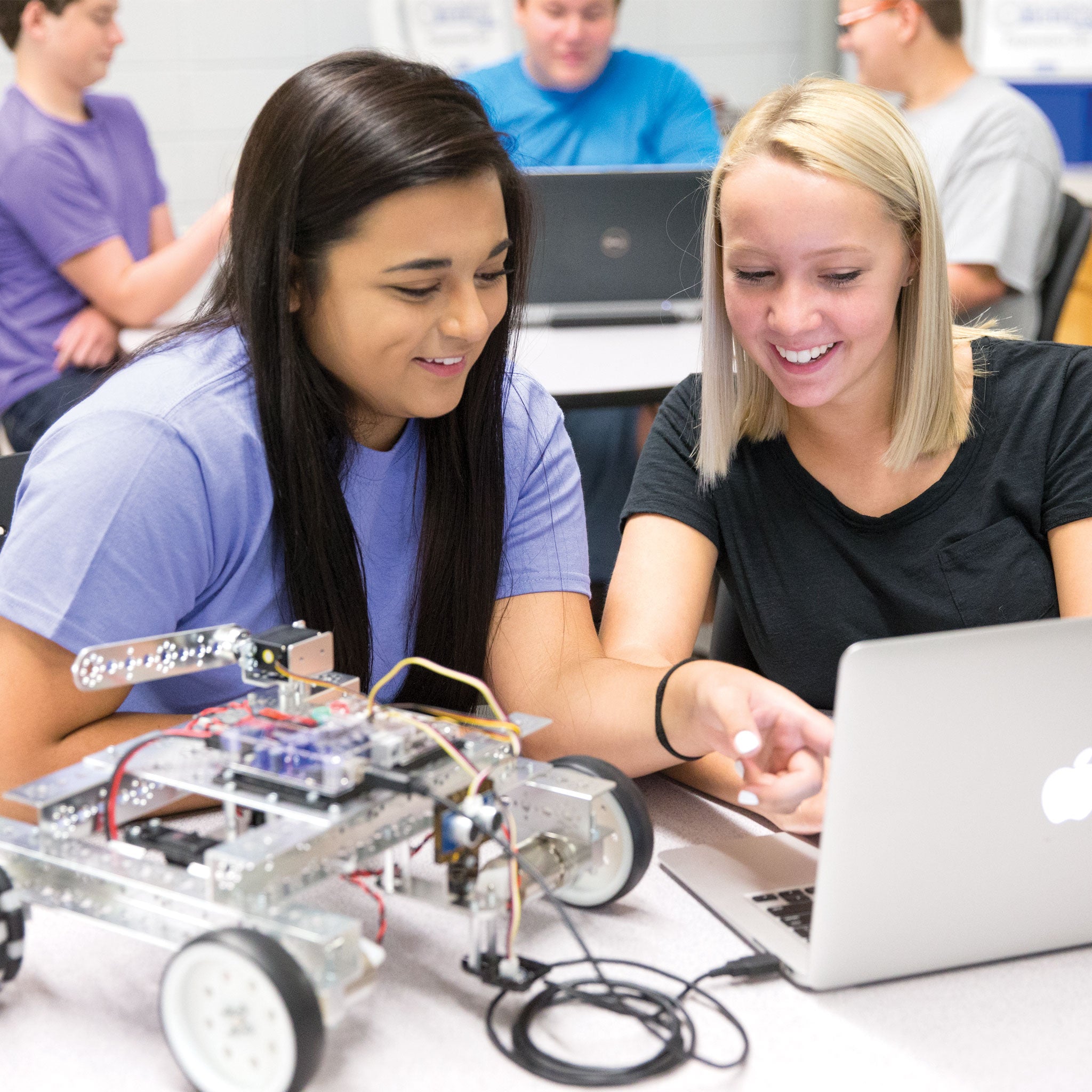 Build Programmable Robots With the TETRIX® MAX Set