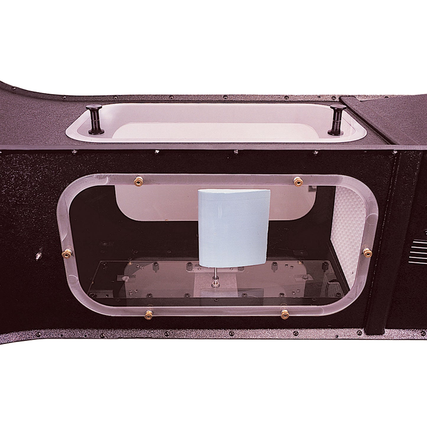X-Stream Wind Tunnel with Stinger Mount