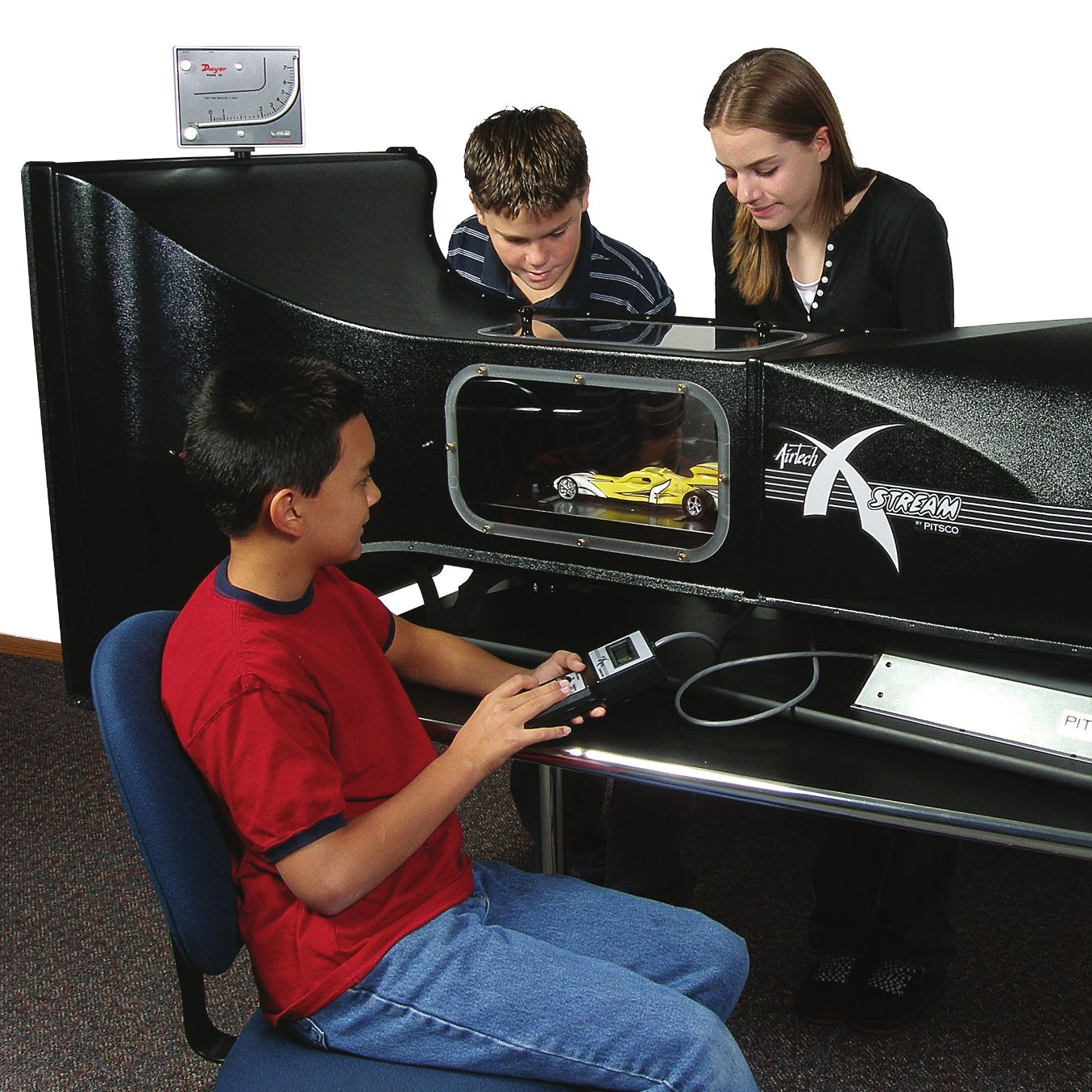 Investigate aerodynamics with the X-Stream wind tunnel
